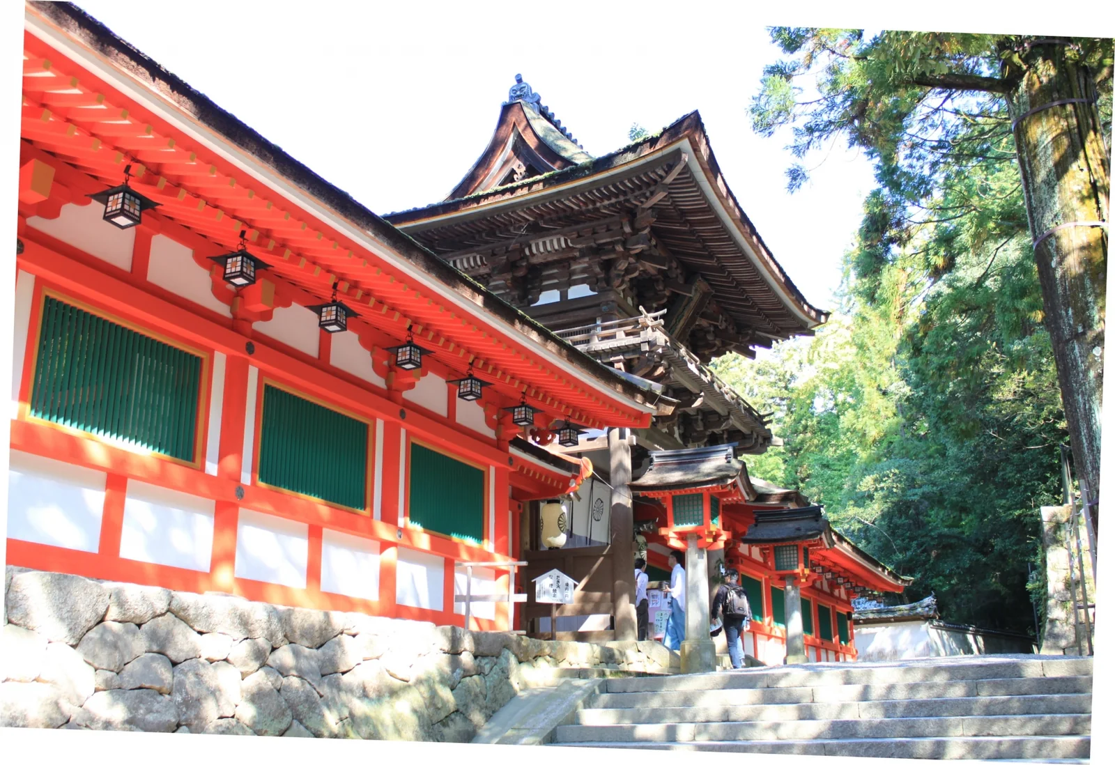 石上神宮の楼門